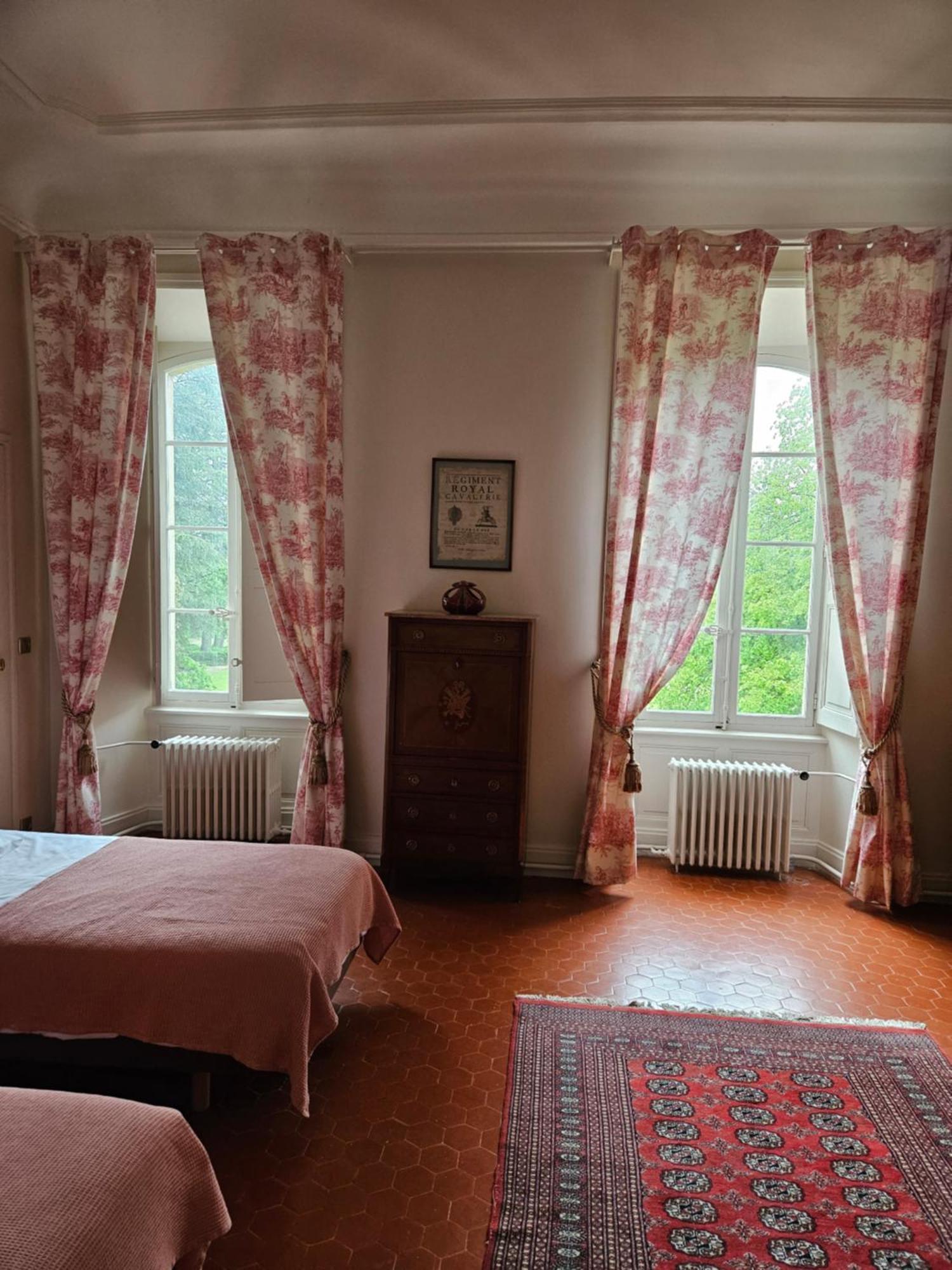 Chateau De Bournet Grospierres Bagian luar foto